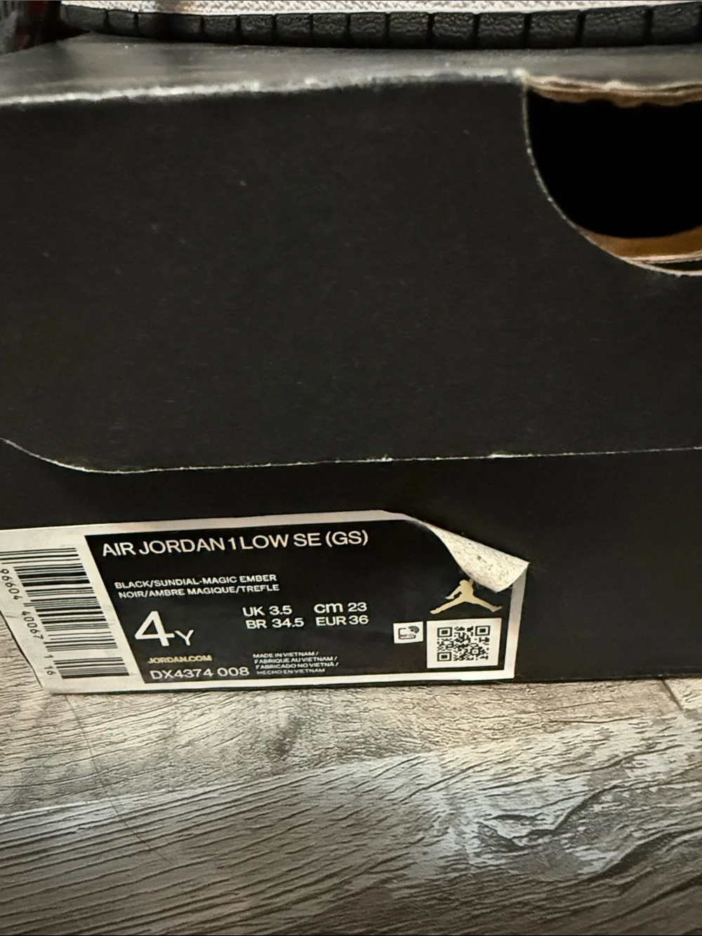 Air Jordan 1 Low (GS) SE Flight Club